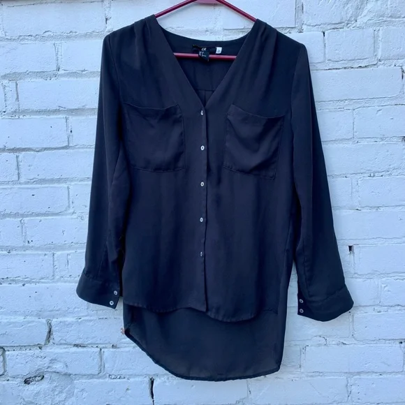 H&M Button-Down Blouse - Picture 1 of 4